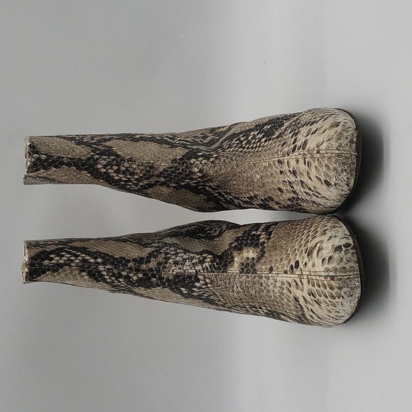 1690- Free People Cecile Ankle Boots Made In Portugal Size 5 NWT - Picture 3 of 9